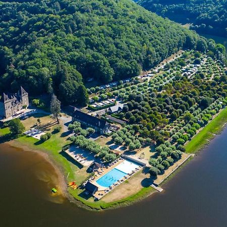 Camping Le Chateau Du Gibanel Saint-Martial-Entraygues Eksteriør bilde