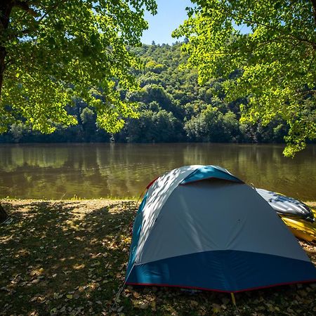 Camping Le Chateau Du Gibanel Saint-Martial-Entraygues Eksteriør bilde