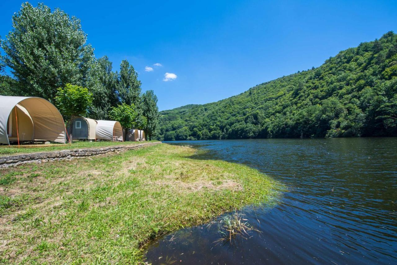Camping Le Chateau Du Gibanel Saint-Martial-Entraygues Eksteriør bilde