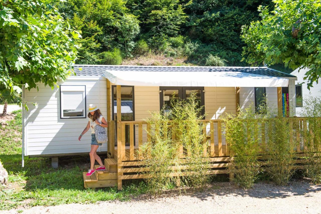 Camping Le Chateau Du Gibanel Saint-Martial-Entraygues Eksteriør bilde