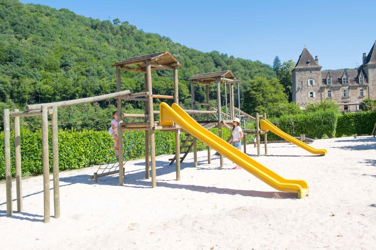 Camping Le Chateau Du Gibanel Saint-Martial-Entraygues Eksteriør bilde