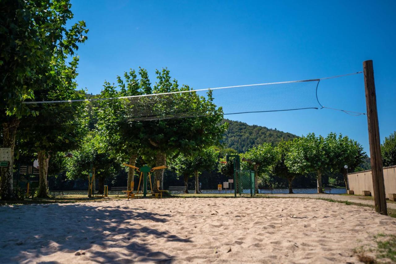 Camping Le Chateau Du Gibanel Saint-Martial-Entraygues Eksteriør bilde