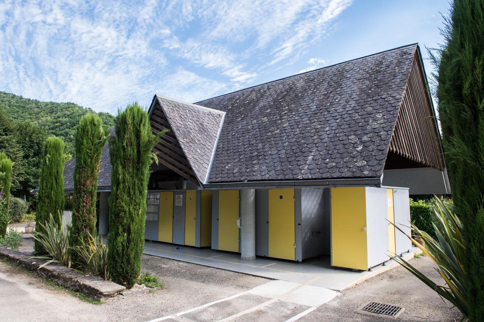 Camping Le Chateau Du Gibanel Saint-Martial-Entraygues Eksteriør bilde