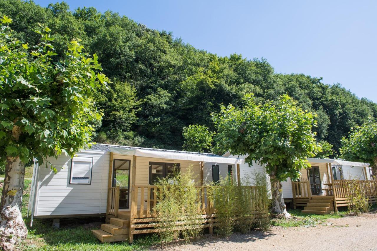 Camping Le Chateau Du Gibanel Saint-Martial-Entraygues Eksteriør bilde